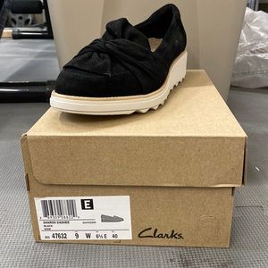NIB Clark Sharon Dasher slip on in black size 9W